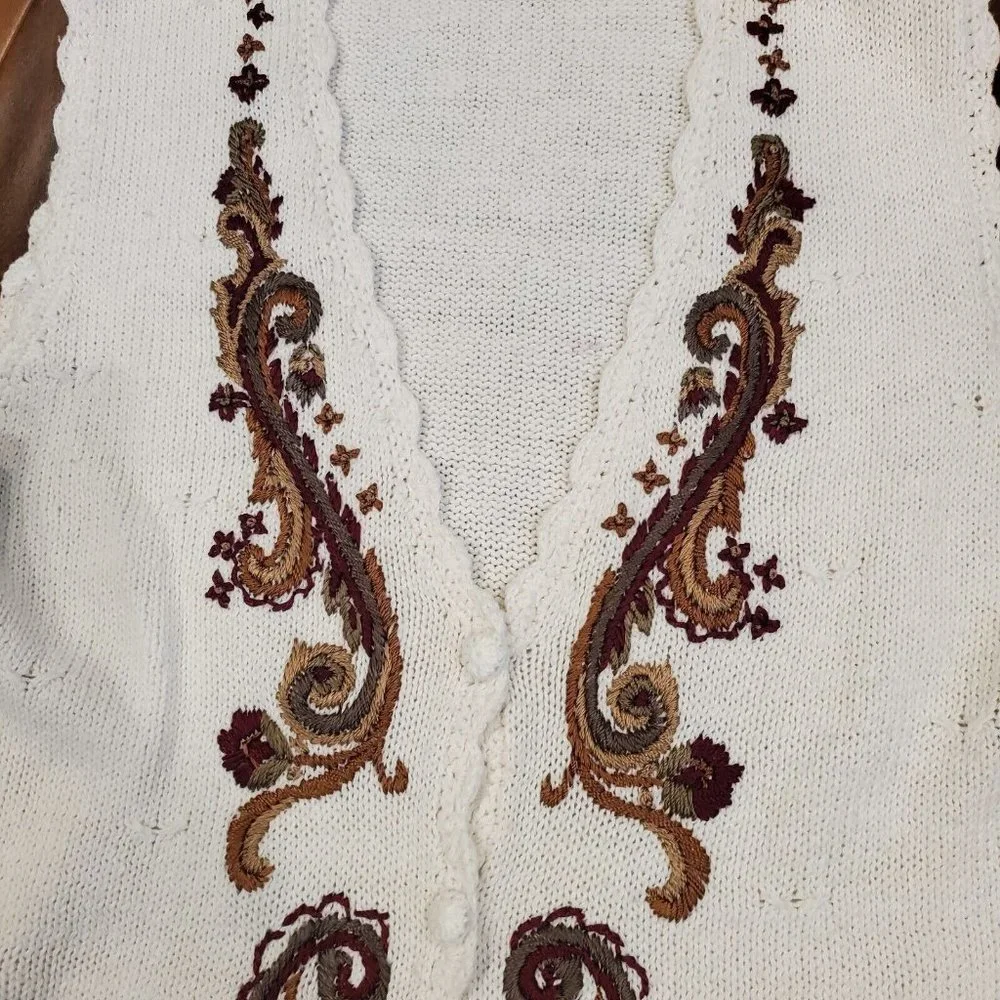 Vintage 90s Cream Sweater Vest Embroidered Paisley‎ Burgandy Sz S/M
